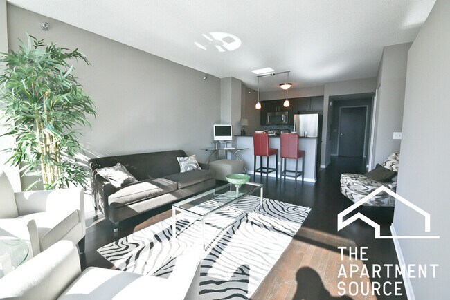 Photo - 345 E Ohio St Apartment