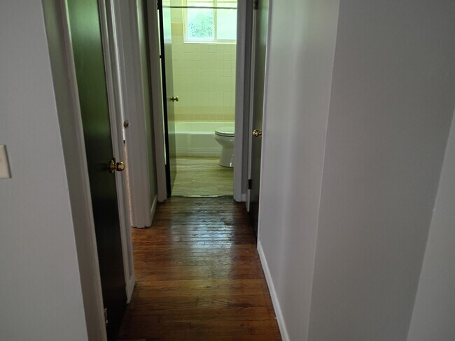 Foto del edificio - 1211 Wessels Ave