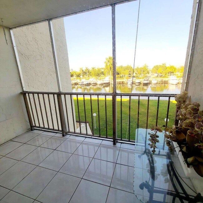 Foto del edificio - 601 Three Islands Blvd