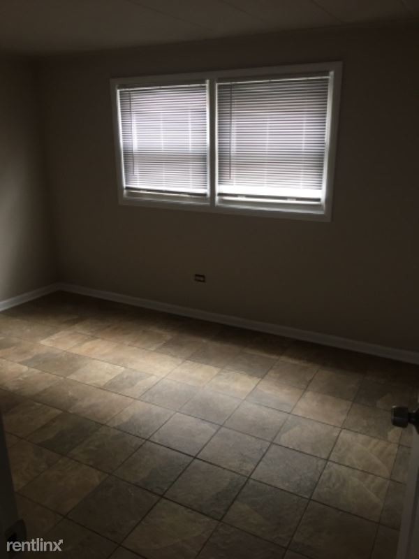 Foto del edificio - 2 br, 1 bath Apartment - 3820 25th Ave