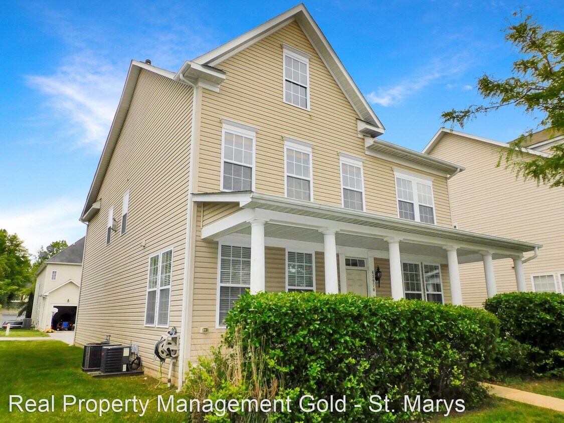 3 br, 3.5 bath House 43970 Peony Place House Rental in California, MD