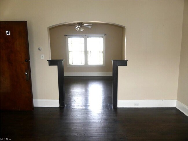 Foto del edificio - 13320 Cooley Ave