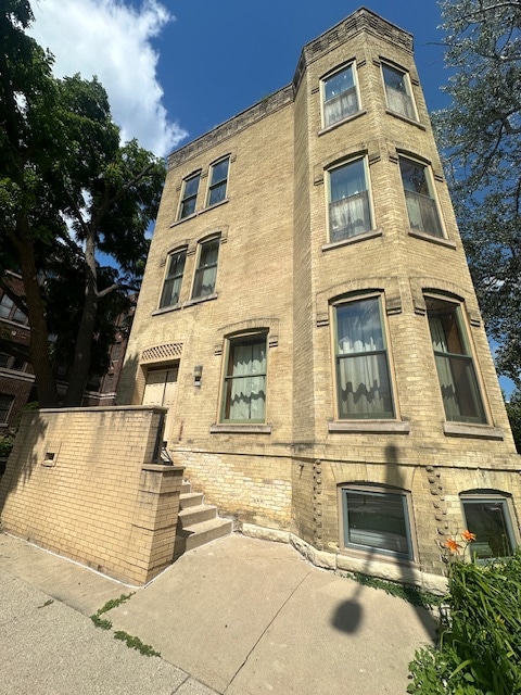 Primary Photo - 802 N Van Buren St