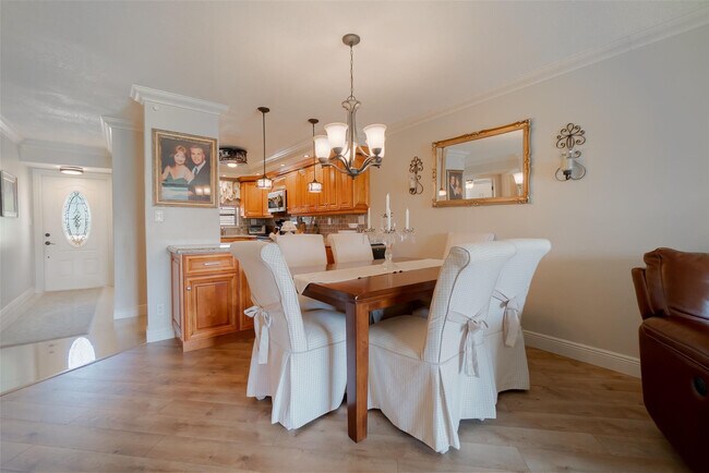 Foto del edificio - 820 S Hollybrook Dr