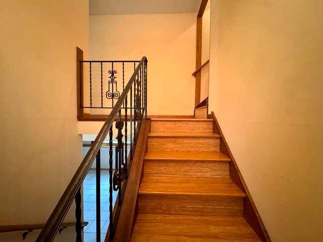Building Photo - 4204 Warren St