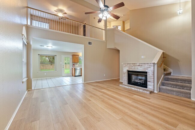Foto del edificio - Beautiful 3 bedroom, 2.5 bathroom home in Avery Ranch West!!!