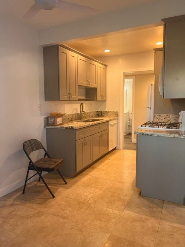 Foto del edificio - Woodlake Village La Habra Fully remodeled ...