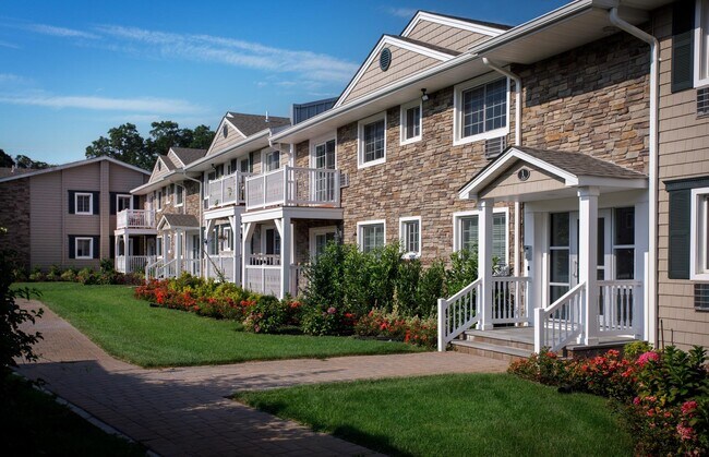 Foto del edificio - 27 Williams Blvd