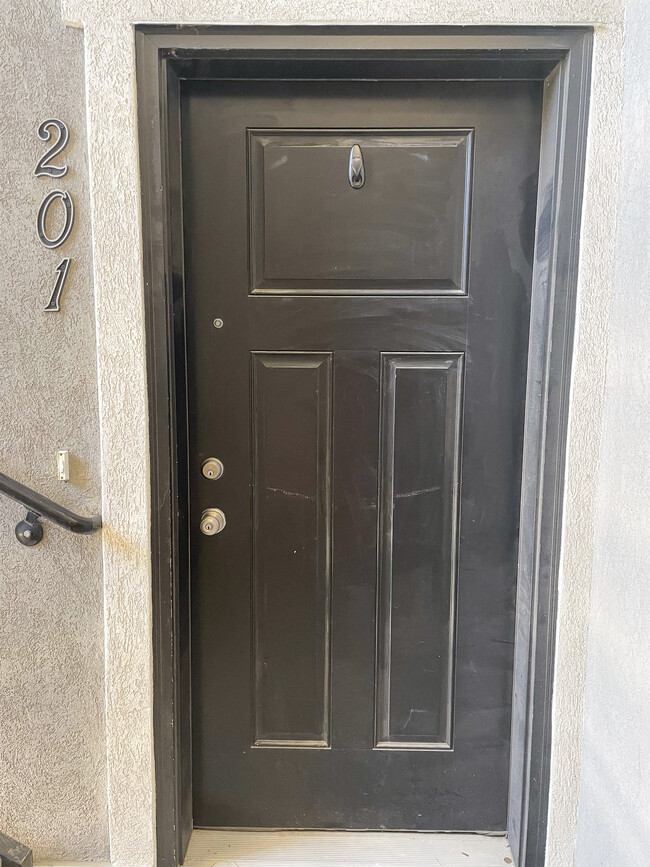 Foto del edificio - 2178 W Main St
