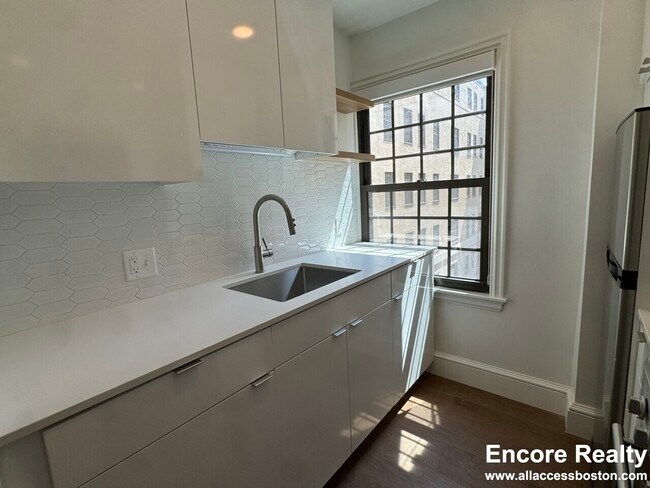 Foto del edificio - 1200 Massachusetts Ave