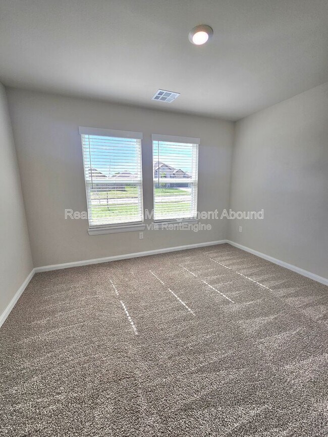 Foto del edificio - 7505 N 155th E Ave