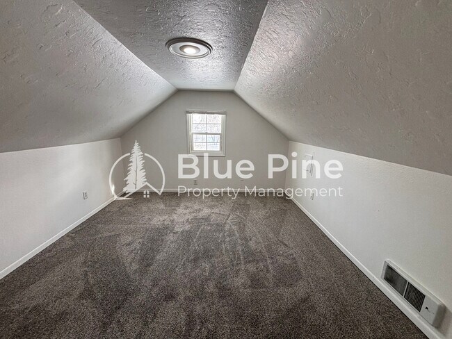 Foto del edificio - 309 S Milton Ave