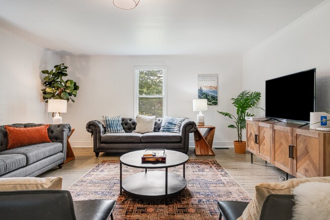 Foto del edificio - 20 Winding Rd