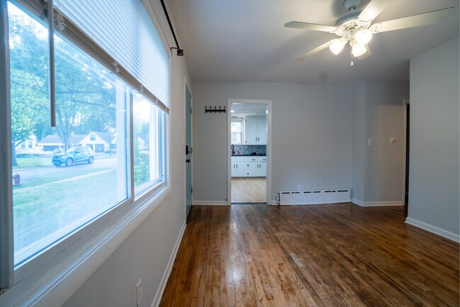 Foto del edificio - 21801 Grand Lake St