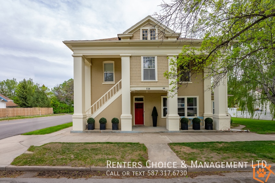 Primary Photo - 2 Bedroom Pet Friendly, Utilities Included...