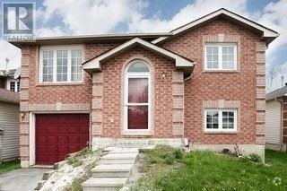Building Photo - 37 Whitehorn Crescent
