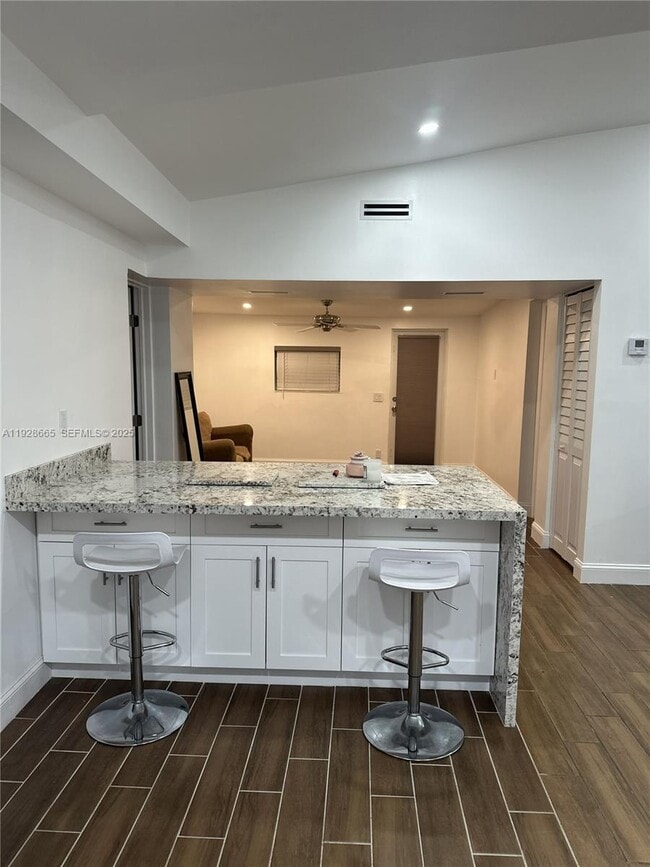 Foto del edificio - 7121 Harding St