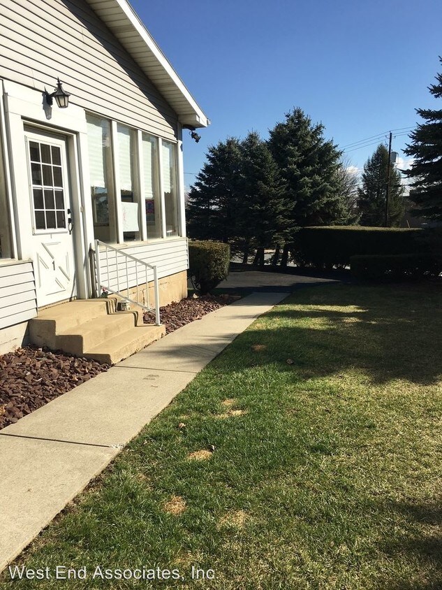 Foto principal - 8361 Schantz Rd