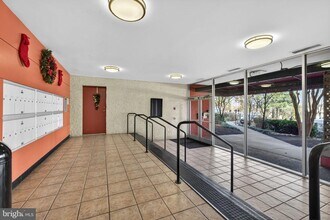 Building Photo - 16 S Van Dorn St