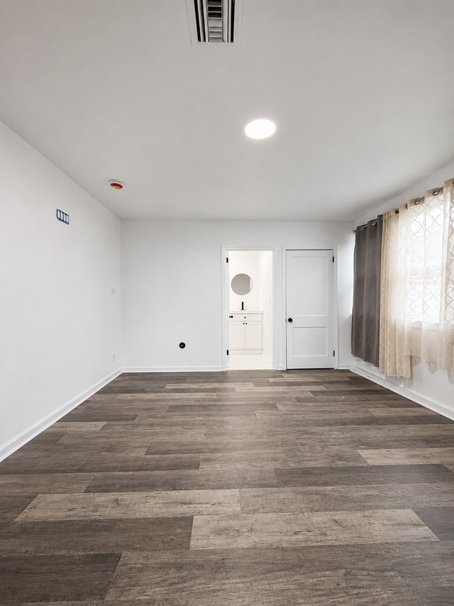 Building Photo - Recently Remodeled Home for Rent!
