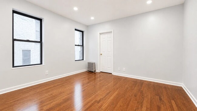 Building Photo - 509 W 174th St