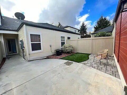 Building Photo - 5068 W Targee St