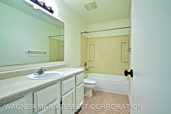 Foto del edificio - 2010 S Main St