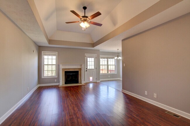 Building Photo - Amazing Brick Front Ranch Home With Hardwo...