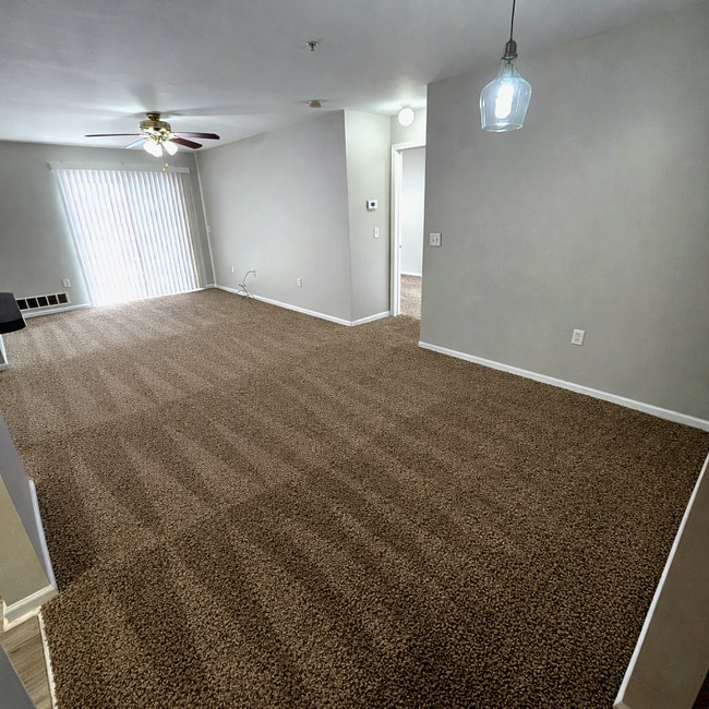 Building Photo - 2BR/2BA Condo with Garage, Private Patio & Resort-Style Amenities