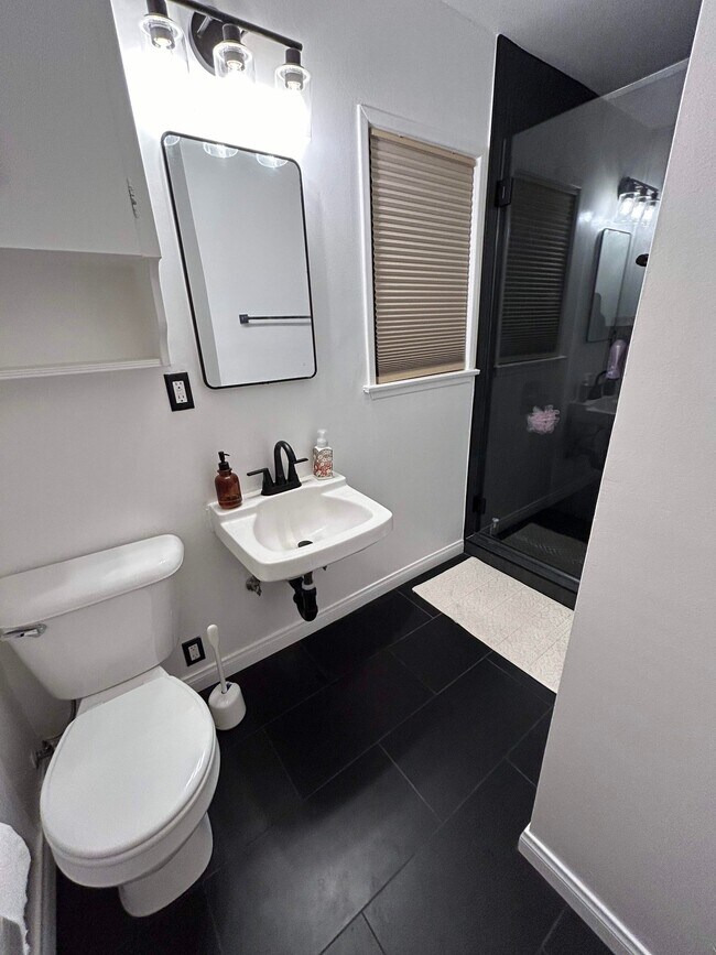 Foto del edificio - 17124 Horace St