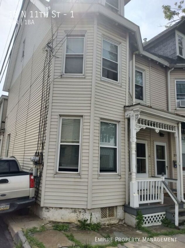 Primary Photo - 1st Floor: 2 Bedroom/1 Bathroom Apartment ...