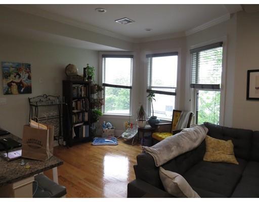 Building Photo - 208 I St