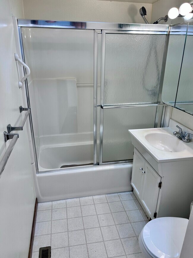 Foto del edificio - 504 E 8th St