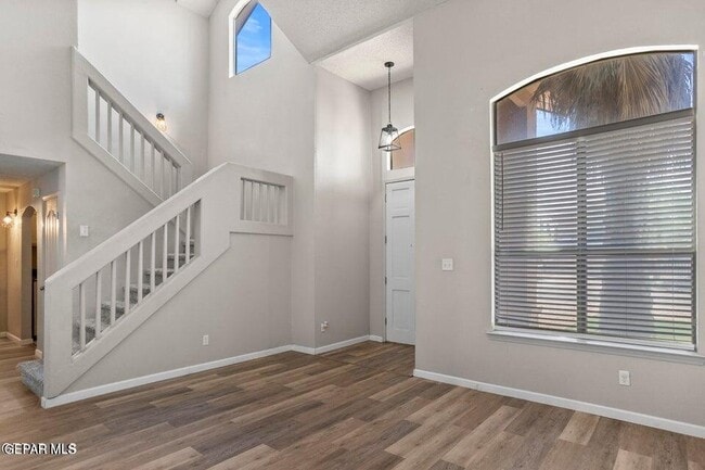 Foto del edificio - 12391 Paseo Nuevo Dr