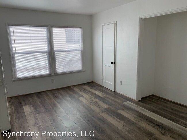 Building Photo - 433 E 3rd St