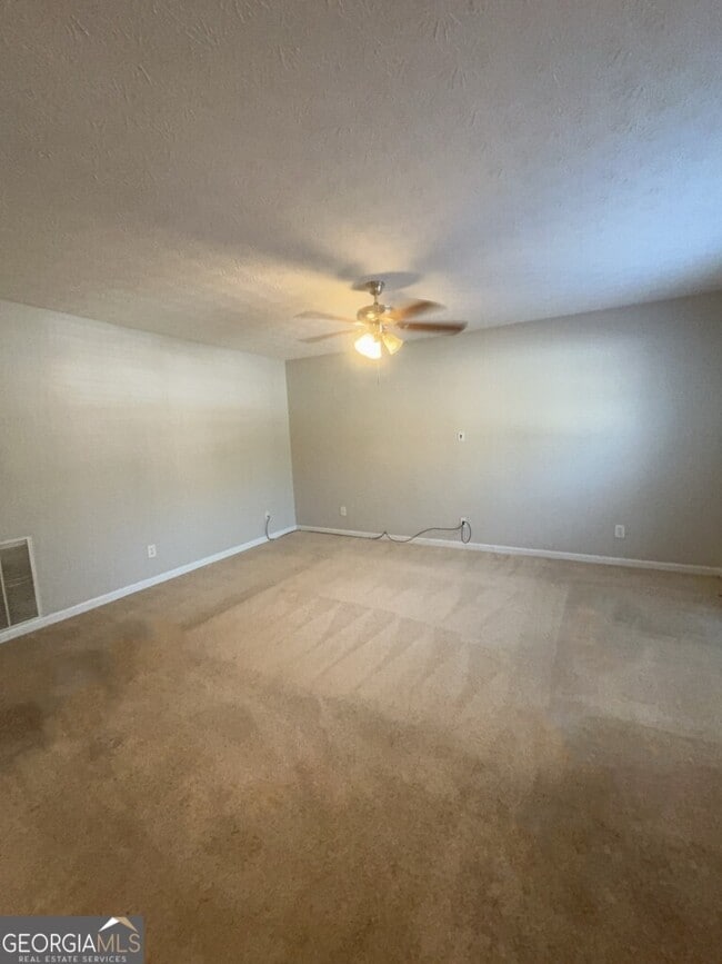 Foto del edificio - 5801 Strathmoor Manor Cir