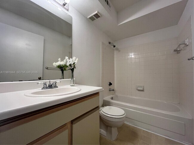 Foto del edificio - 2662 NW 33rd St