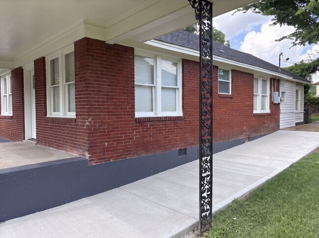 Foto del edificio - 1434 Rayner St