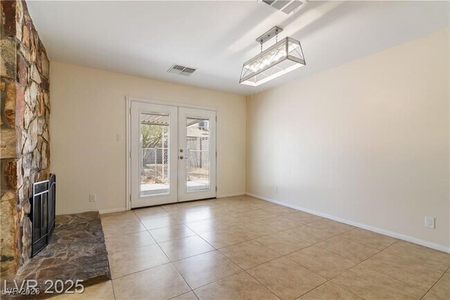 Foto del edificio - 7213 Lakeland Ct