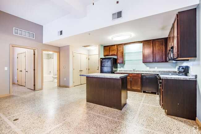 1BR, 1BA - 674SF - Hennepin - Kitchen and Living Room - City Place Lofts