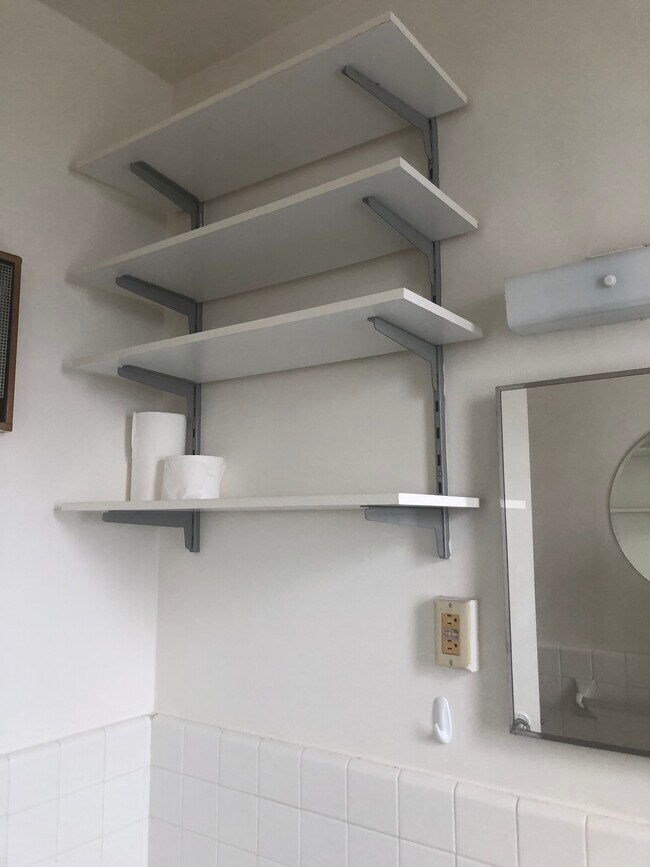 Bathroom - 2515 K St NW