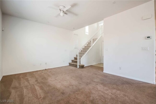 Foto del edificio - 716 Calamus Palm Pl