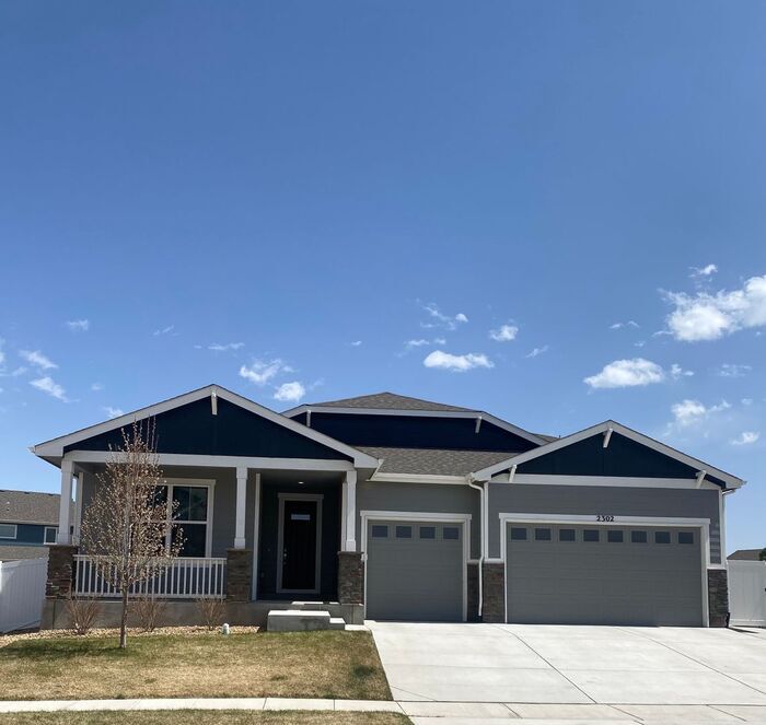 Primary Photo - Like New, 4 Bedroom Home in Berthoud, Minu...