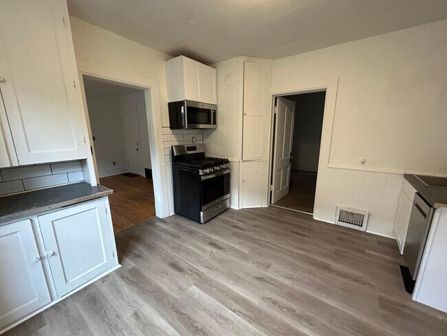 Foto del edificio - 217 N Livingston St