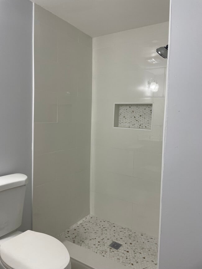 Building Photo - 4927 Sanoma Village