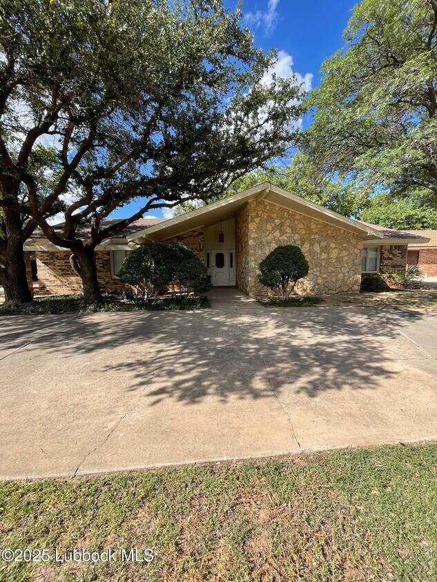 Foto principal - 4706 88th St