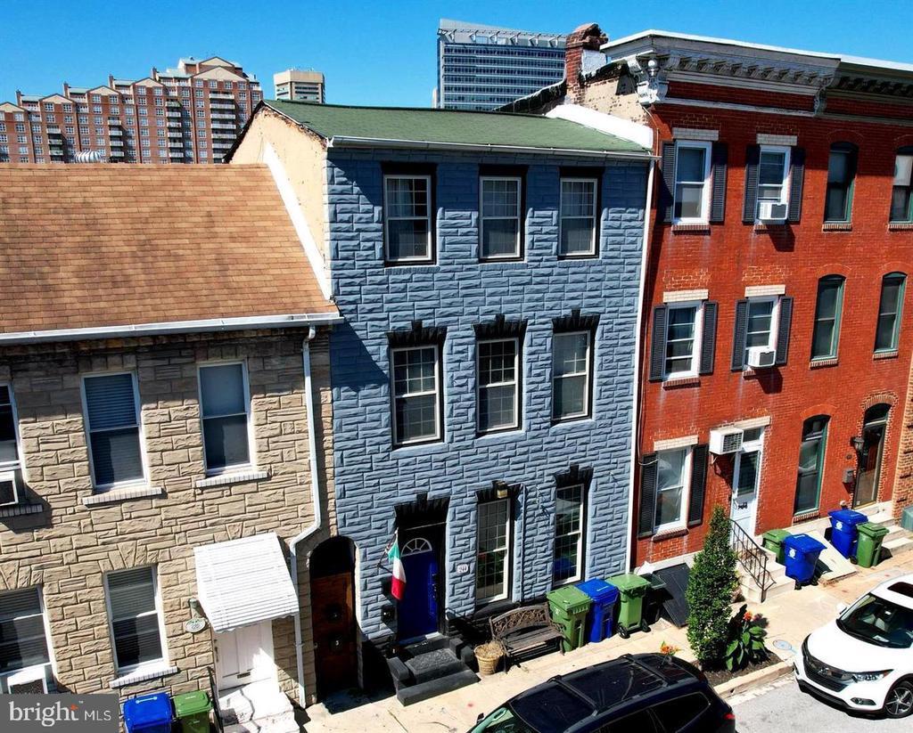 Primary Photo - 244 S Exeter St