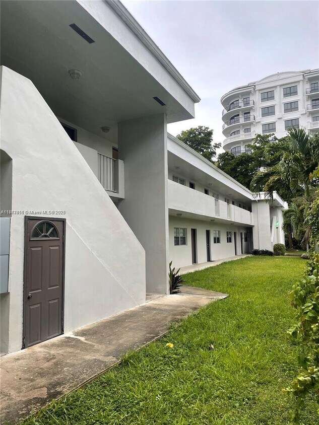 Foto principal - 8075 SW 73rd Ave