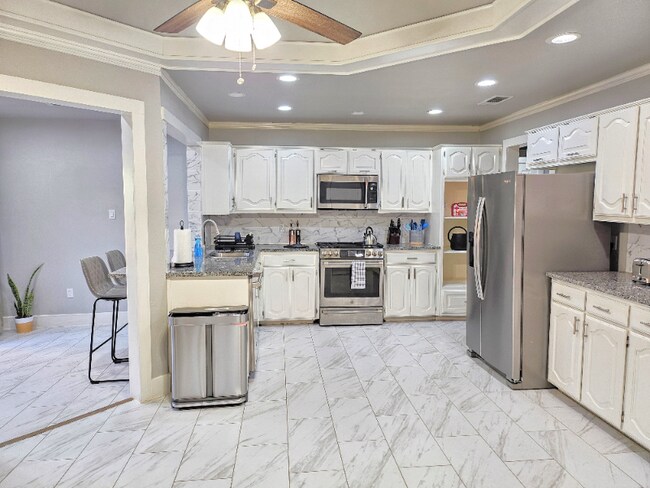 Foto del edificio - 4221 N Cliff Dr