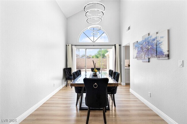 Foto del edificio - 2701 Sattley Cir